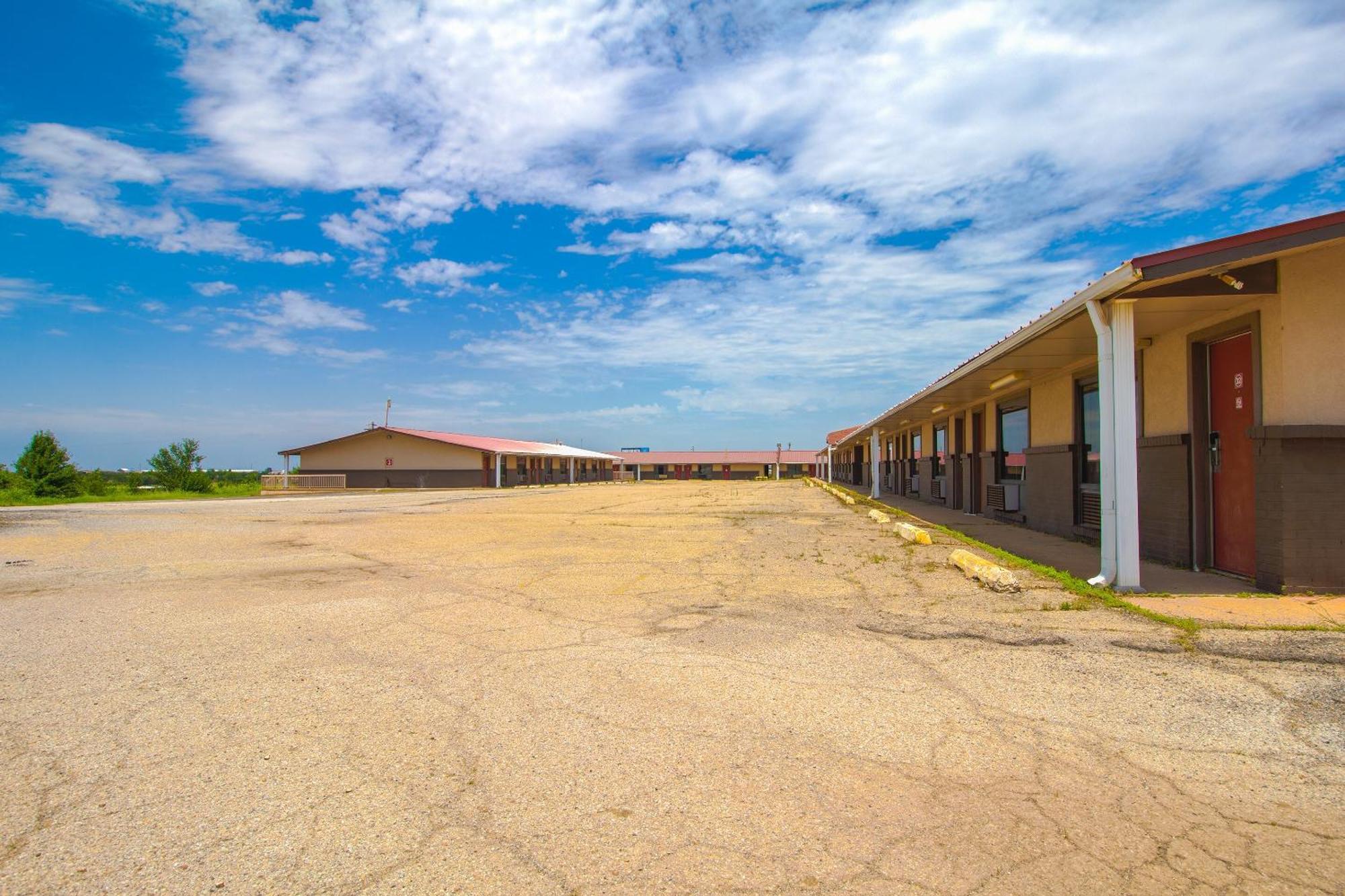 American Best Inn By Oyo I-35 Perry Near Lake Mcmurtry Luaran gambar